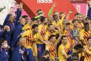 乐鱼体育官网-巴萨，一个从绝望中看到希望的赛季